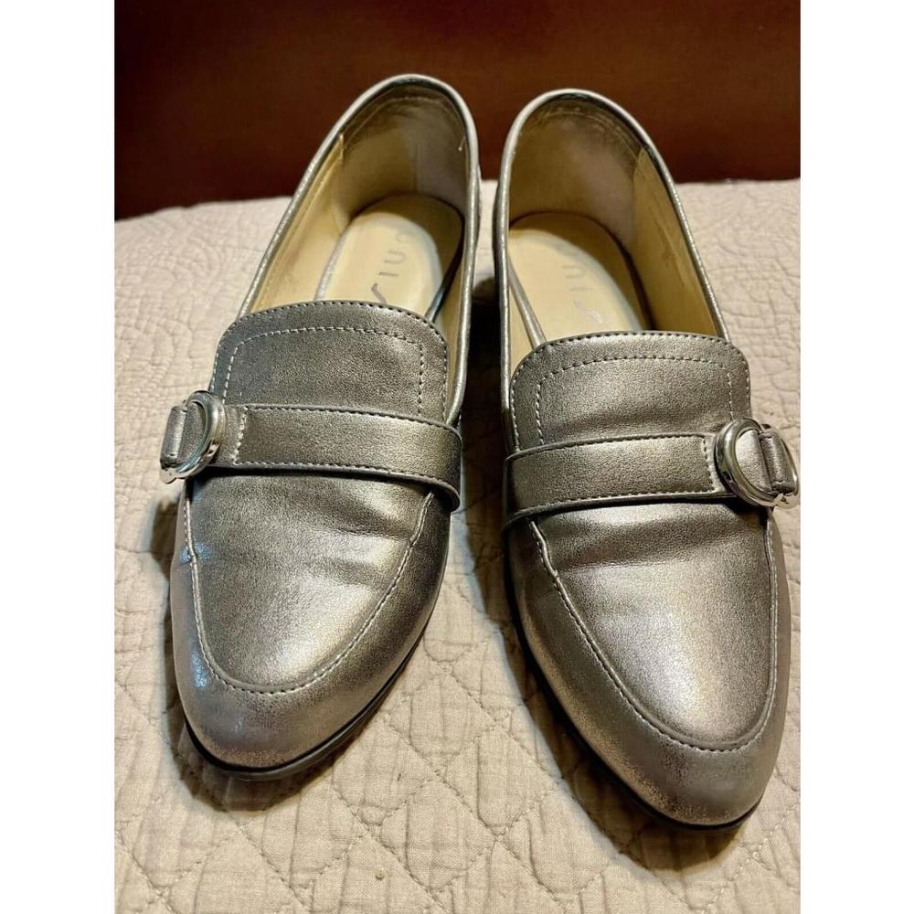 UNISA UNSHASTA2 Metallic Pewter Loafers Silver Hardware Womens Sz 9M 1 “ Heel